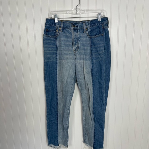 American Eagle Outfitters Denim - American Eagle Jeans 8 Vintage Hi-Rise Denim Two Tone Fringe Button Fly